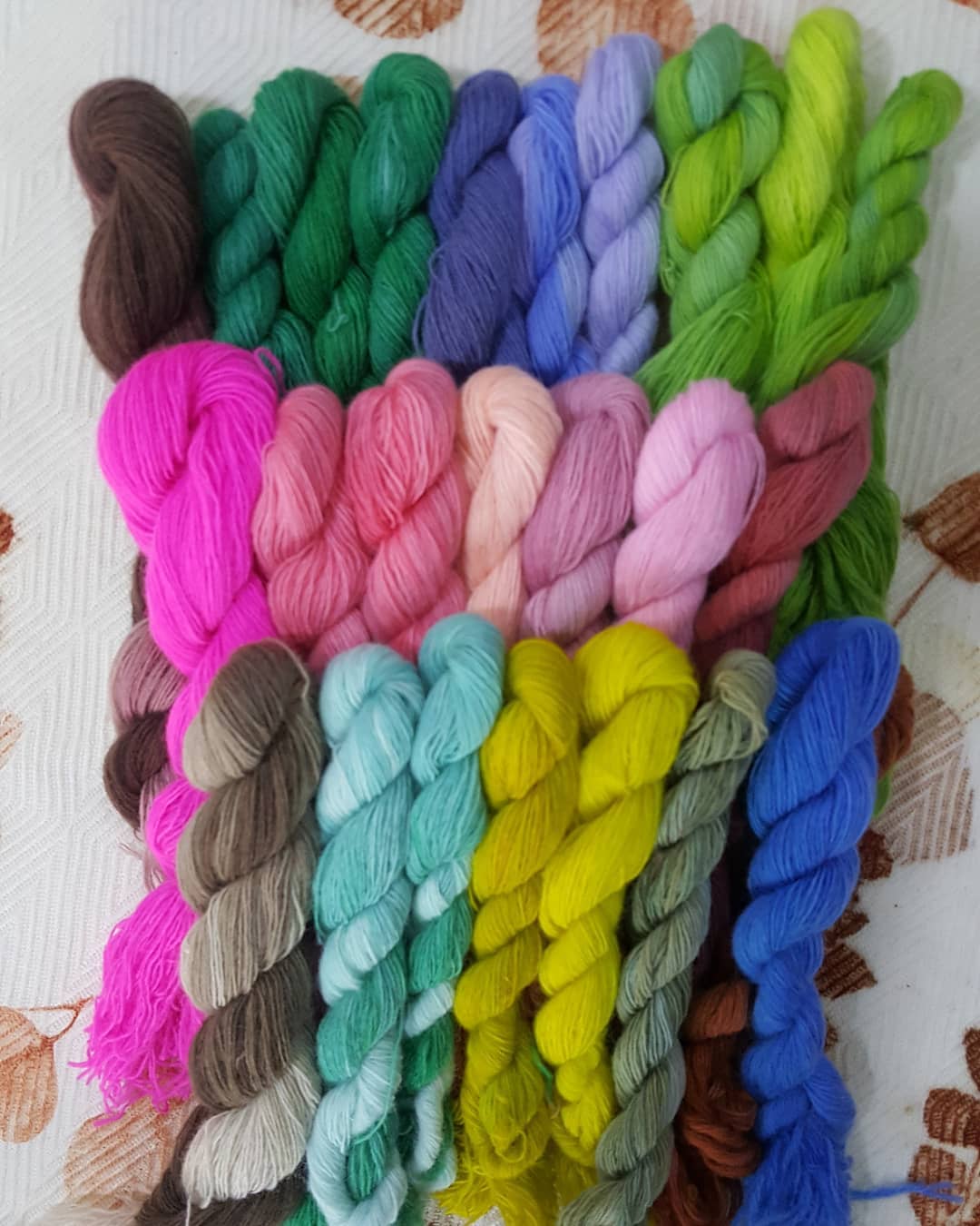 4월 울실 염색수업 — 실타래 배열